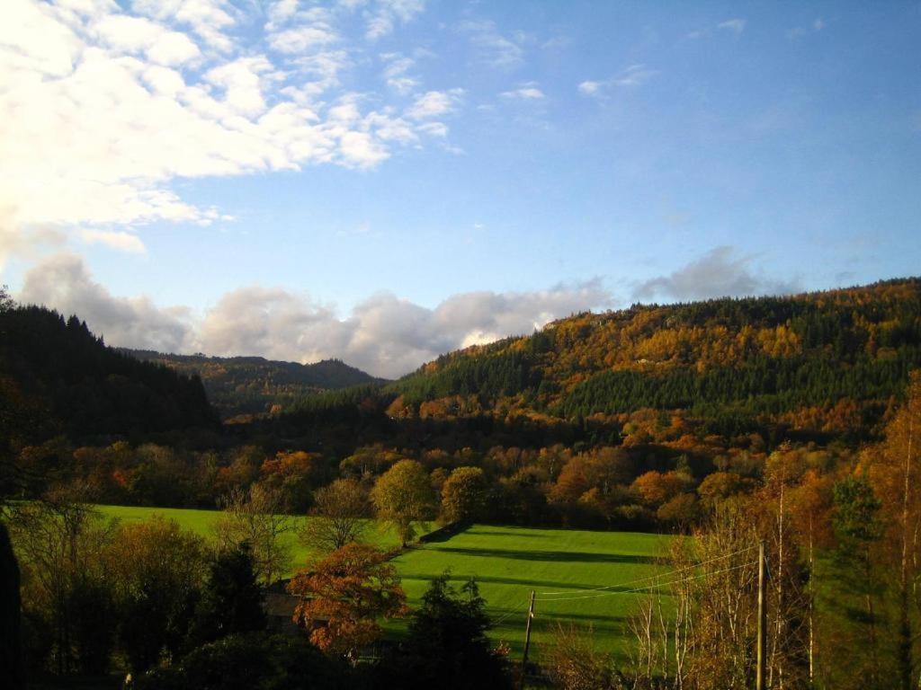 Llety Betws Hotell Exteriör bild