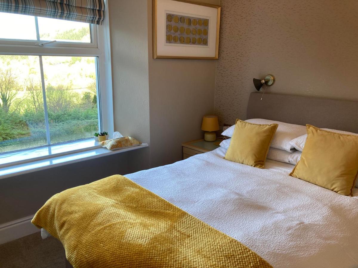 Llety Betws Hotell Exteriör bild